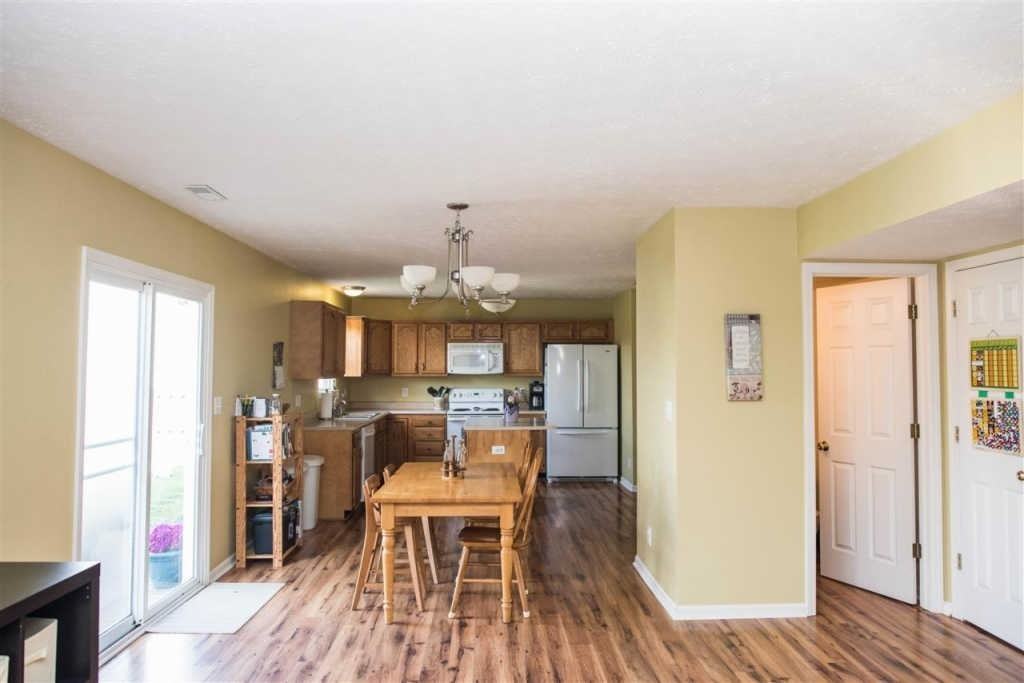 3580 Goodall Ct - Photo 4 of 17