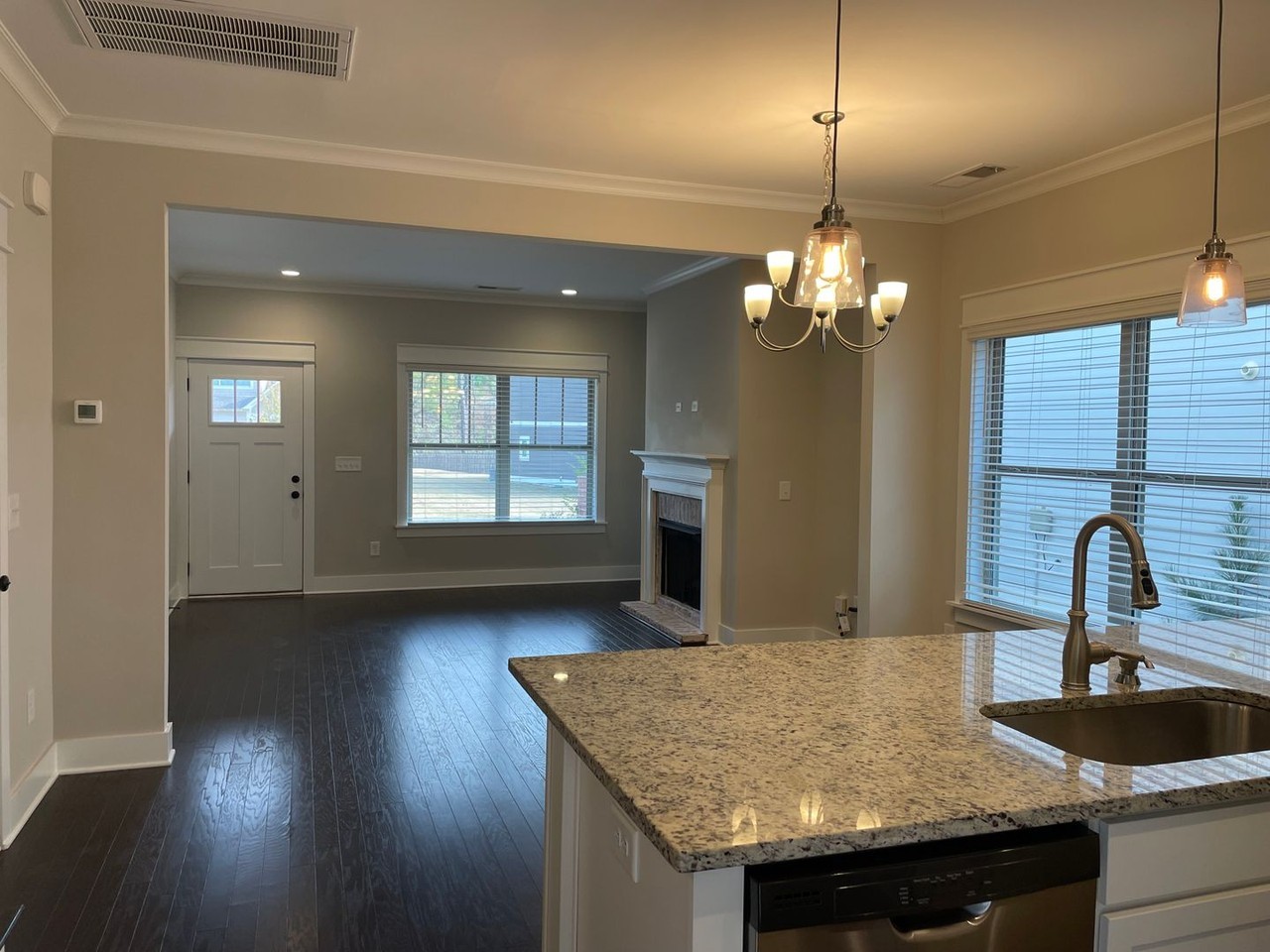 1460 Valley Trce - Photo 7 of 24