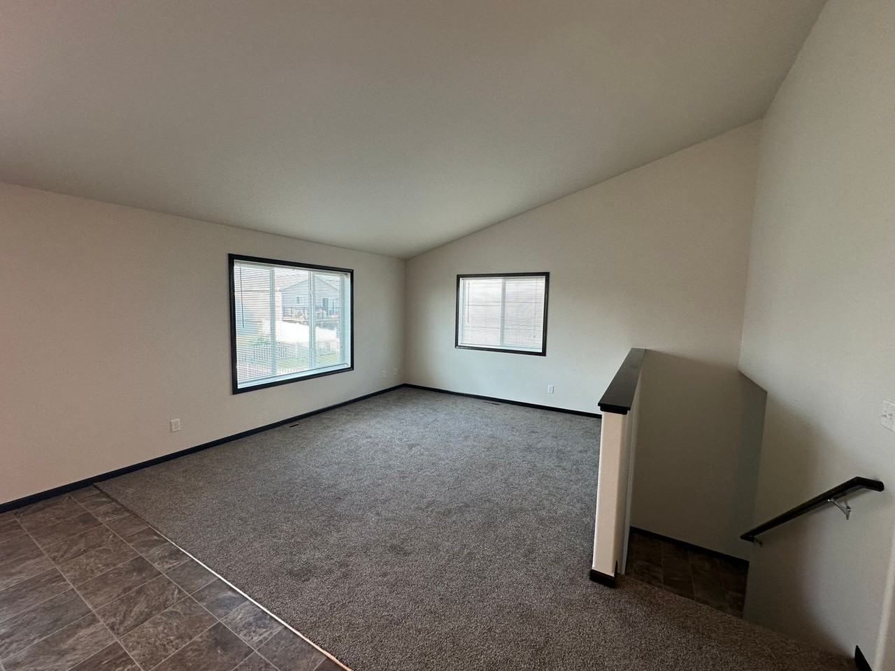 911 30th Ave W - Photo 5 of 16