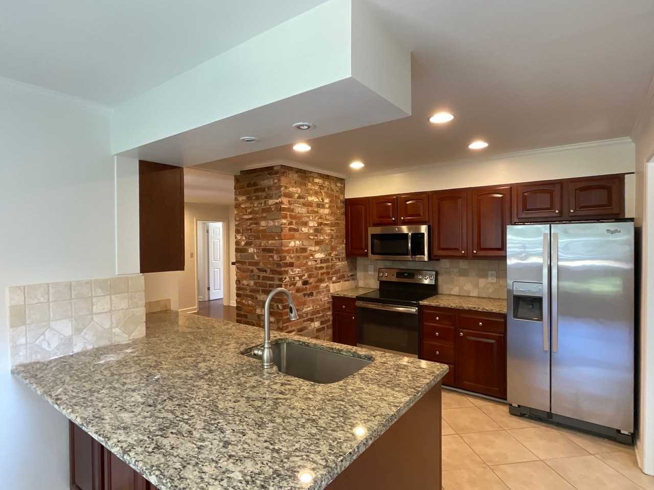 3917 Kitley Pl - Photo 4 of 19