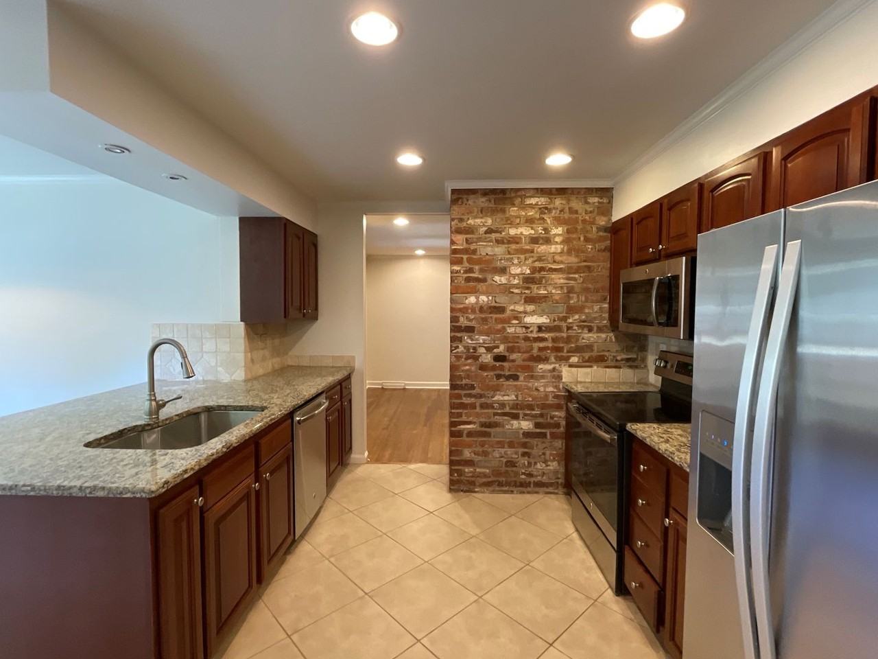 3917 Kitley Pl - Photo 5 of 19