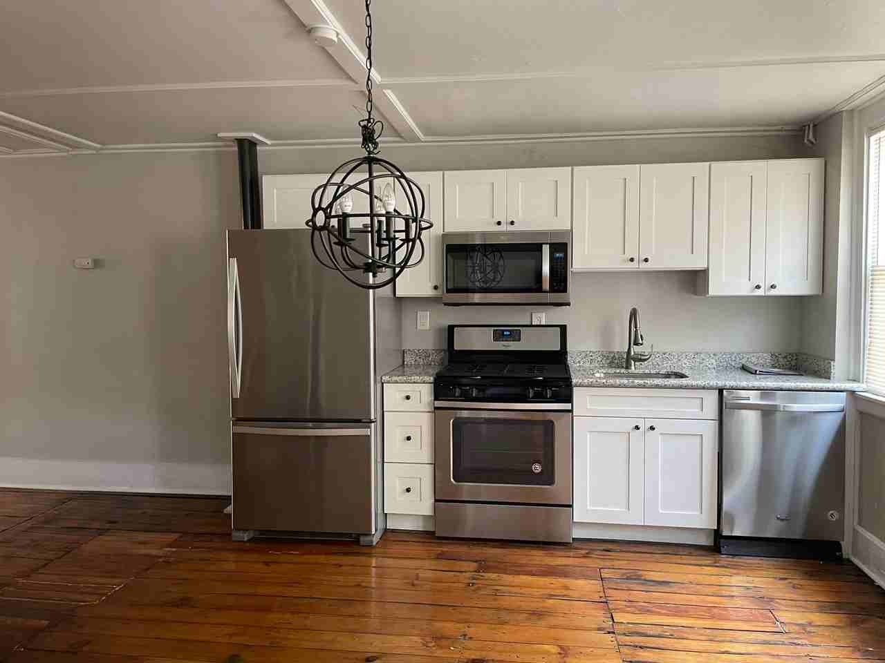 1213 Veto St - Photo 2 of 10