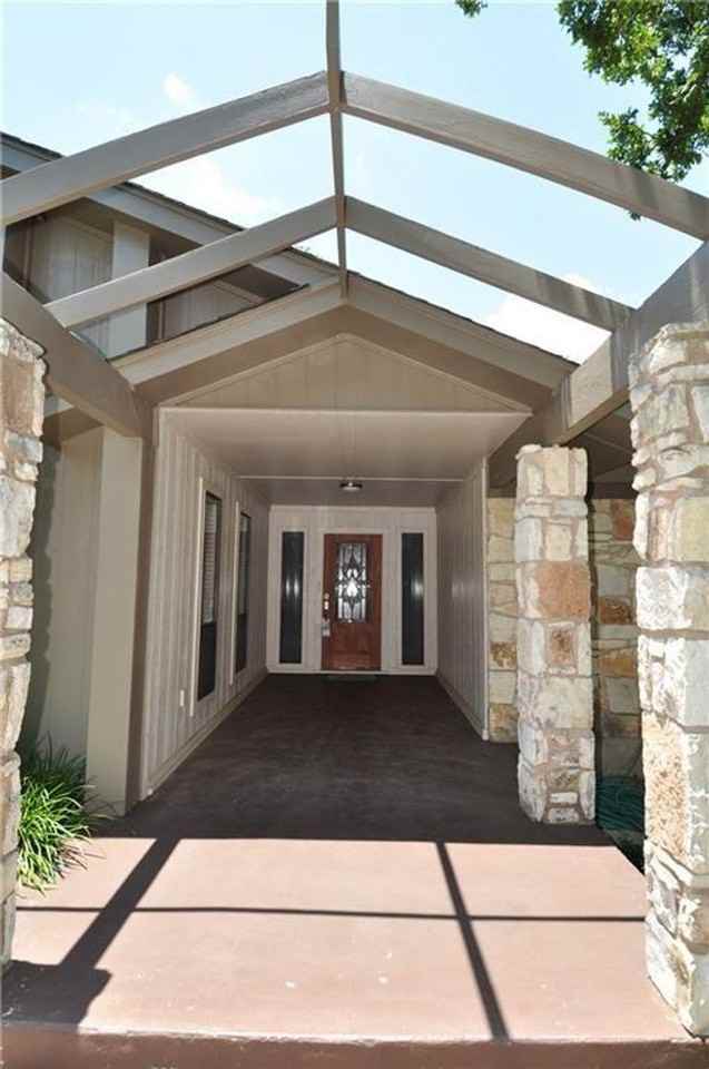 10608 Fountainbleu Cir - Photo 3 of 15