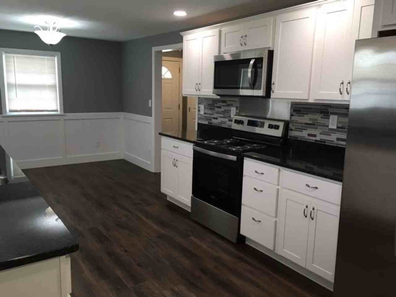 429 Enxing Ave - Photo 2 of 36