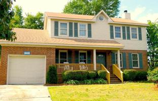 featured image of 635 Clinton Way W
