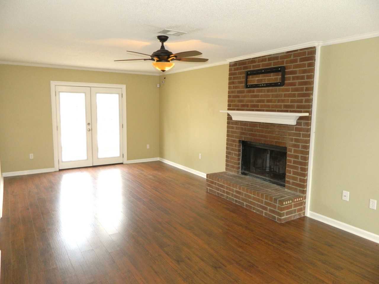 635 Clinton Way W - Photo 6 of 32