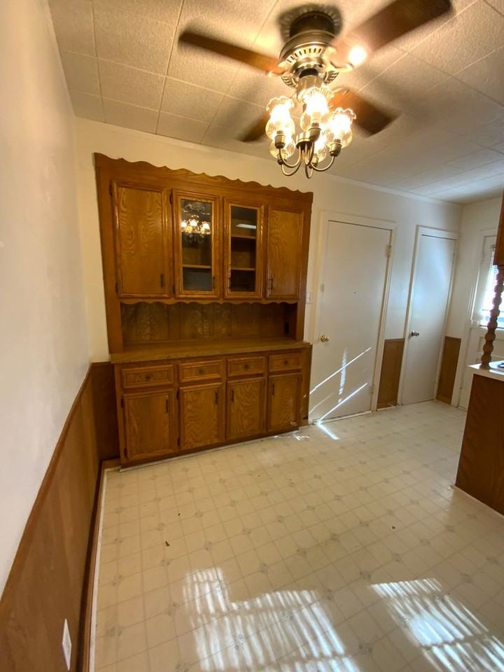 1308 Fairview Dr - Photo 3 of 13