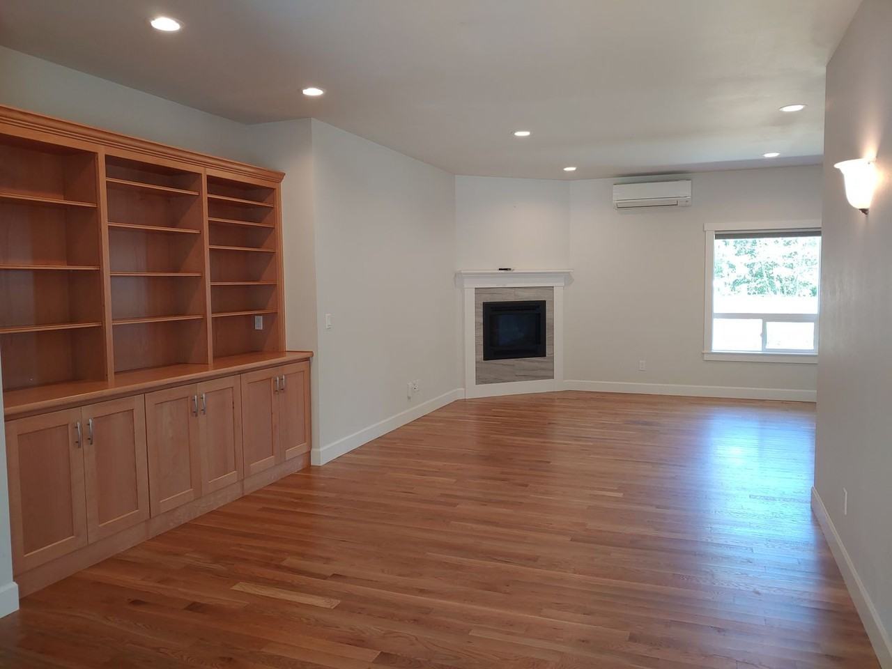 1803 Watkins Rd - Photo 3 of 20