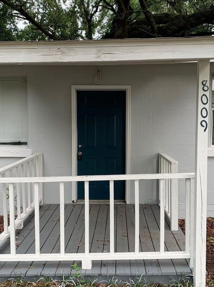 8009 Beaver Cir - Photo 4 of 13