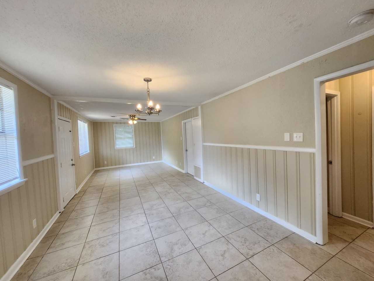 8009 Beaver Cir - Photo 7 of 13