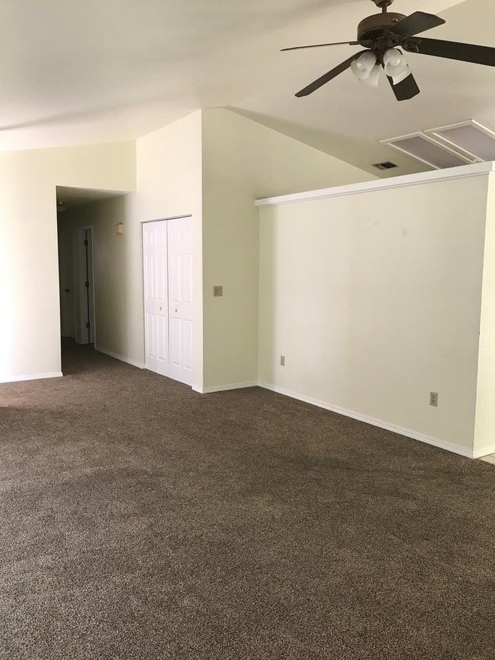 1653 Kildare Dr - Photo 3 of 16