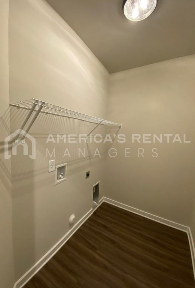 240 Avalon Way - Photo 5 of 35