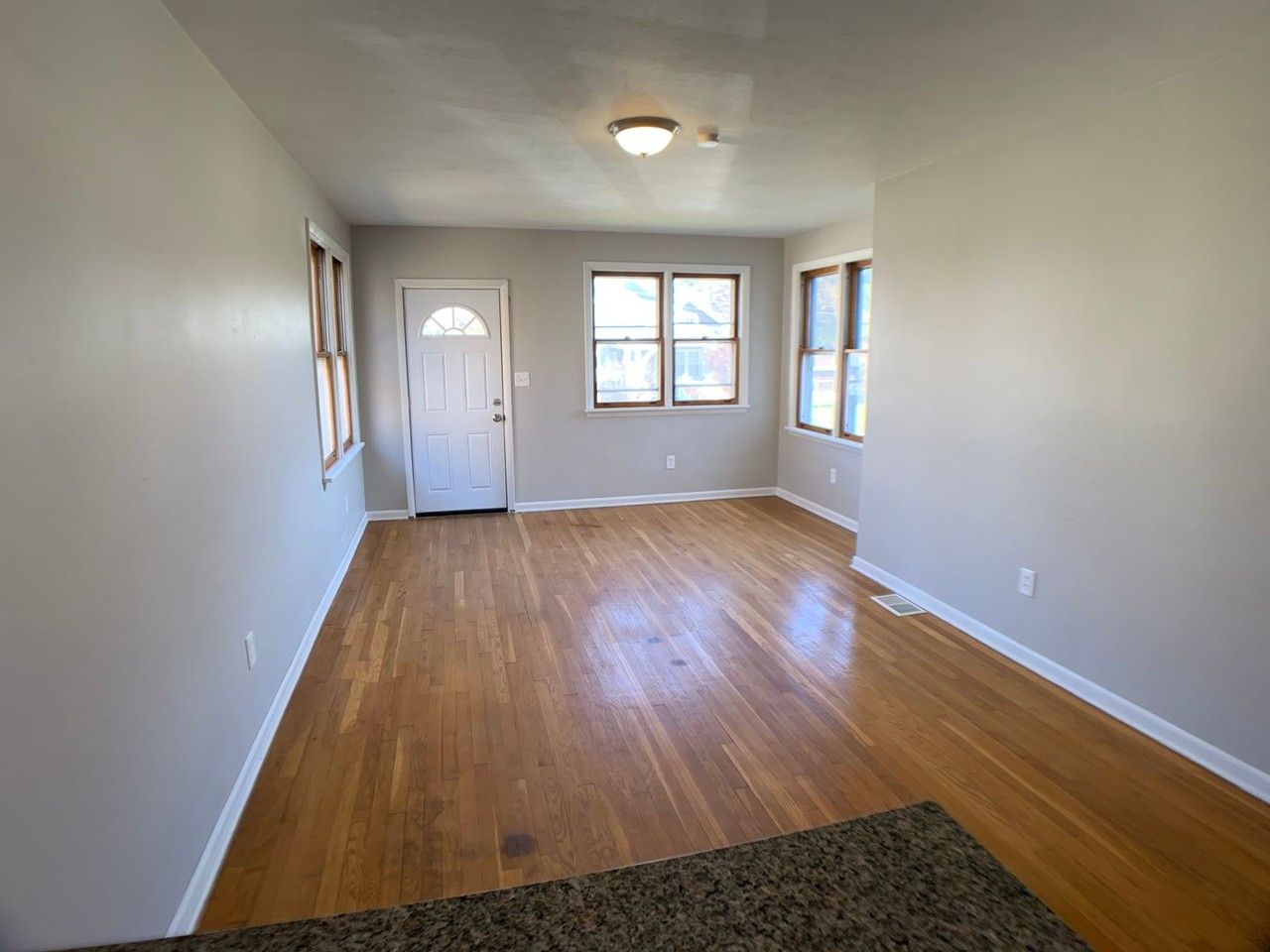149 Beram Ave - Photo 5 of 18
