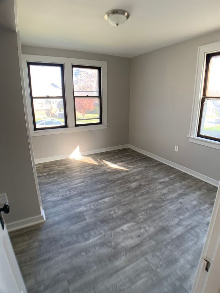 149 Beram Ave - Photo 6 of 18