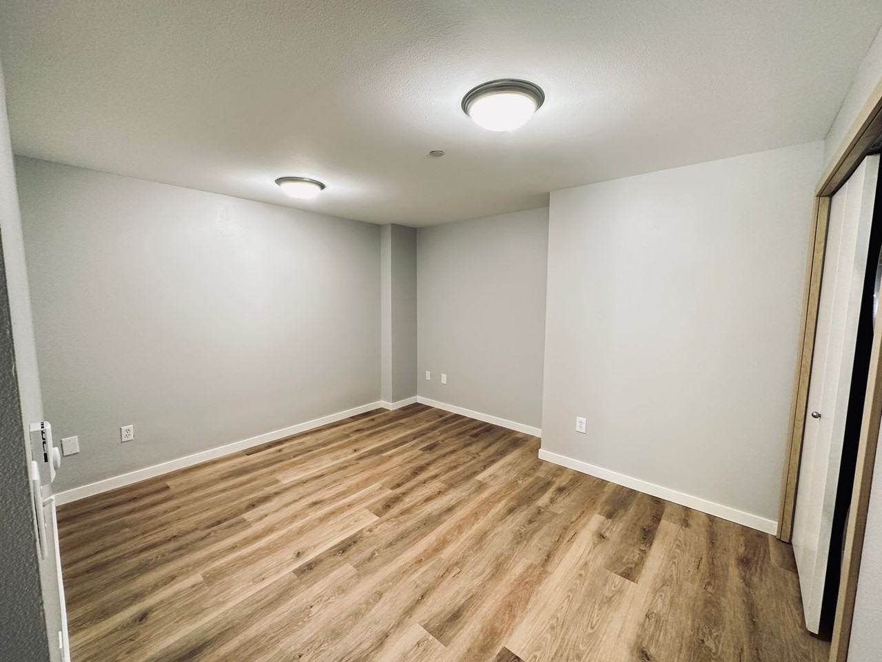 19065 14th Ct Ne - Photo 3 of 21