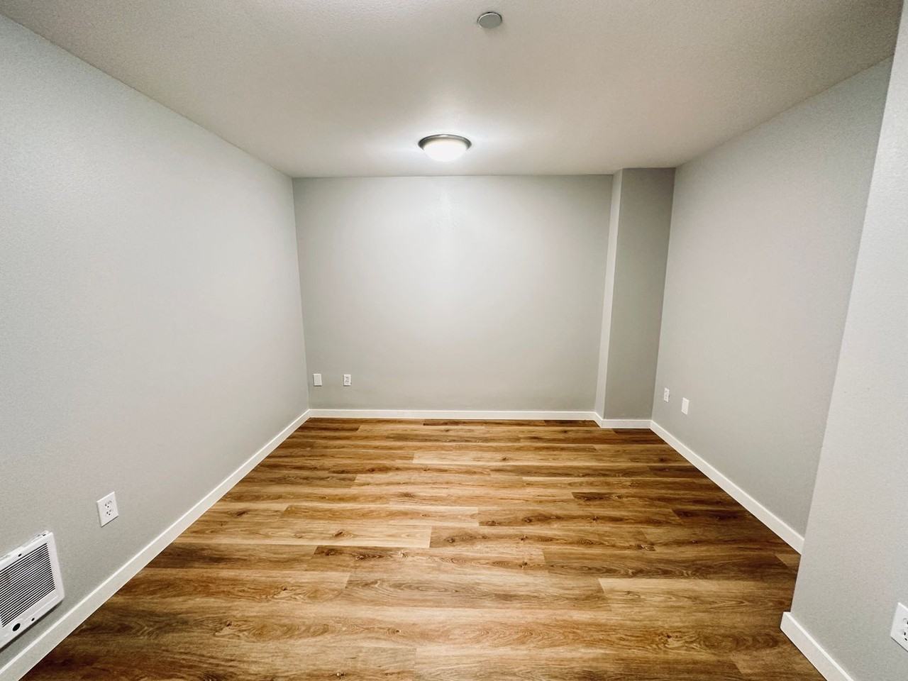 19065 14th Ct Ne - Photo 5 of 21