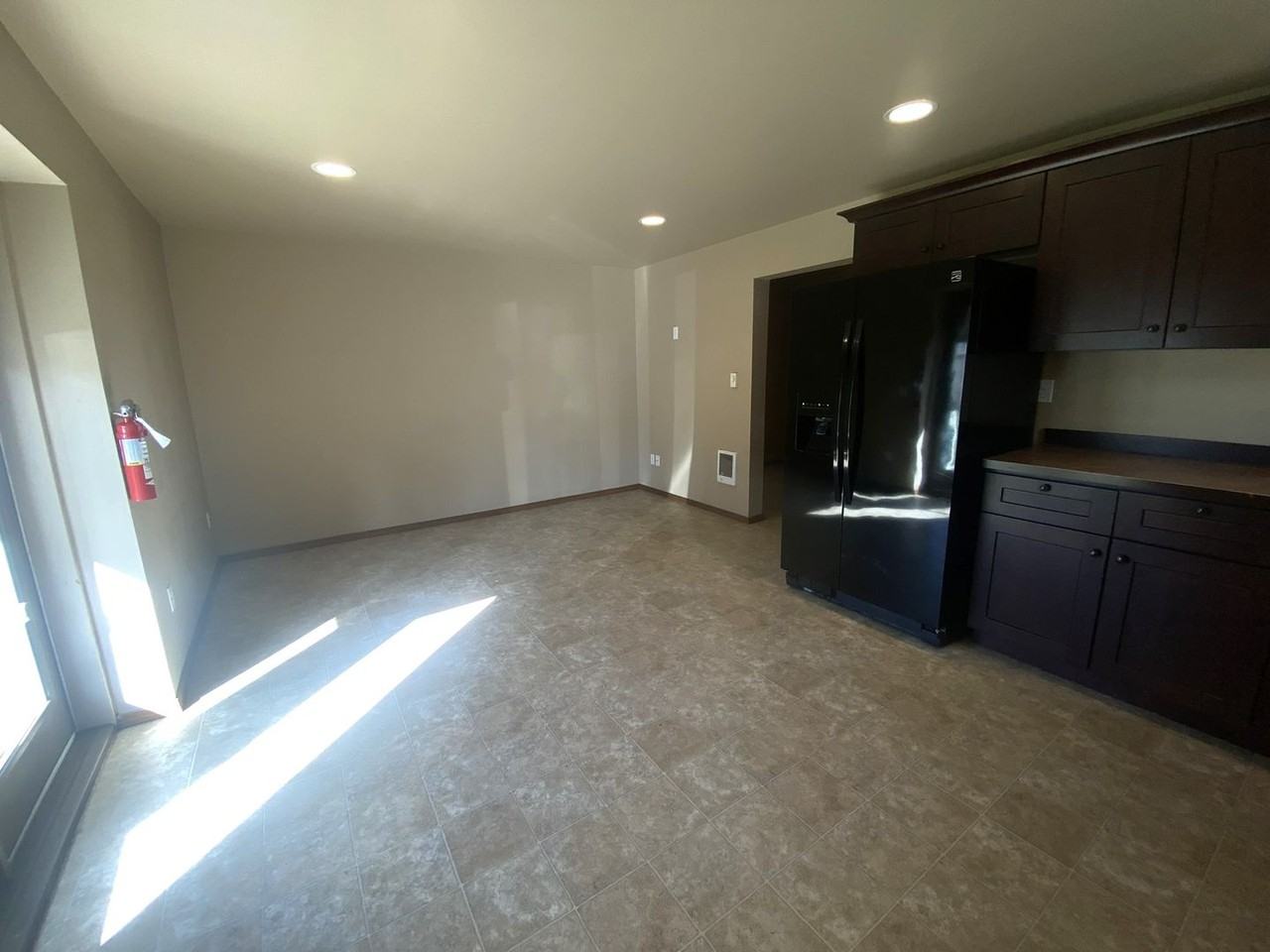 702 E Capitol Ave. - Photo 2 of 16