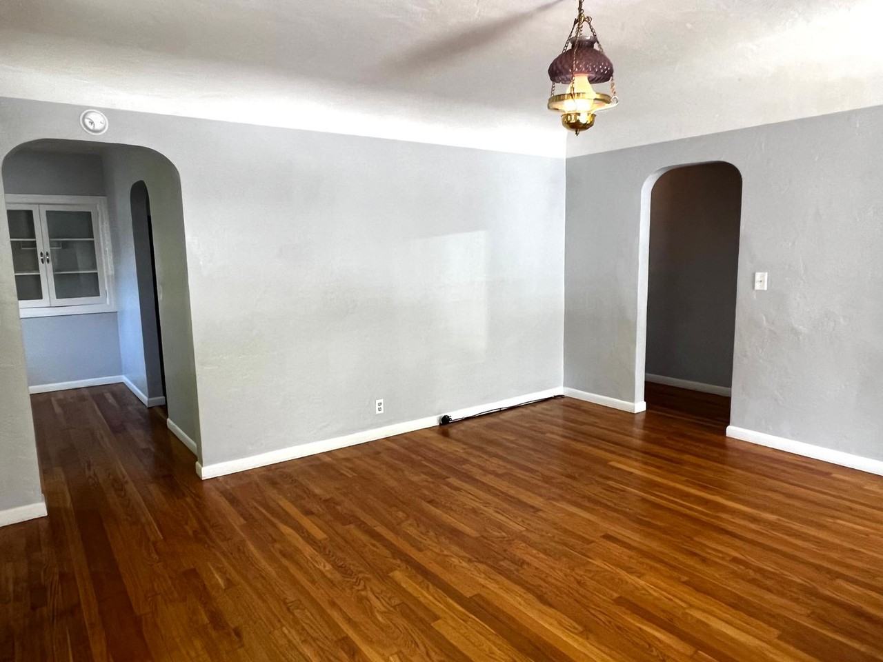 634 Burns St - Photo 2 of 20