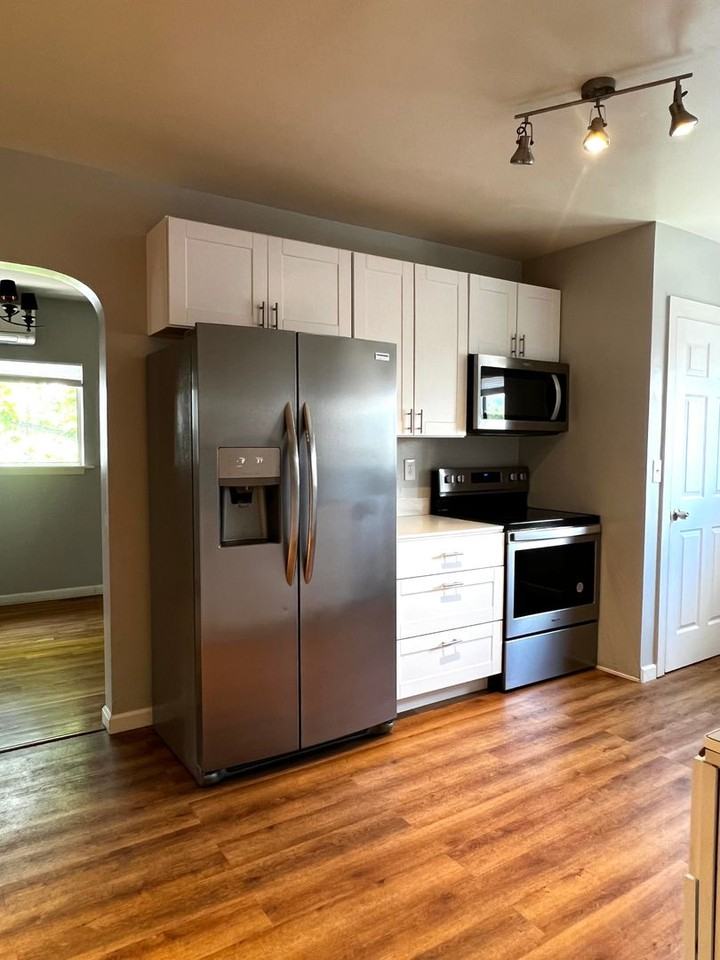 634 Burns St - Photo 6 of 20