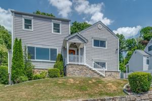 featured image of 114 Candlewood Dr