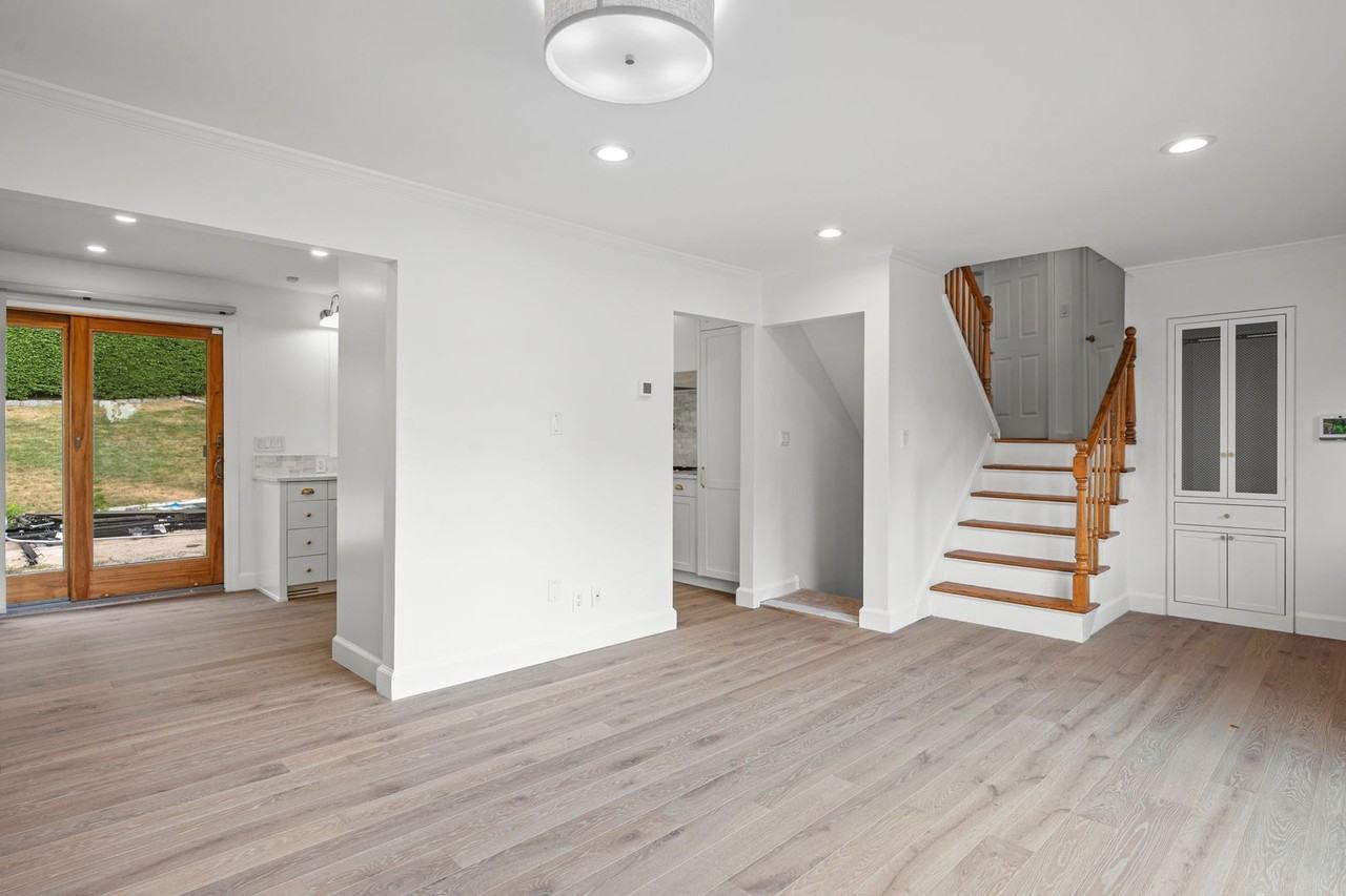 114 Candlewood Dr - Photo 4 of 25