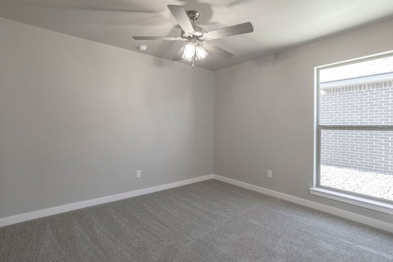 7116 E County Road 99 1/2 - Photo 5 of 20