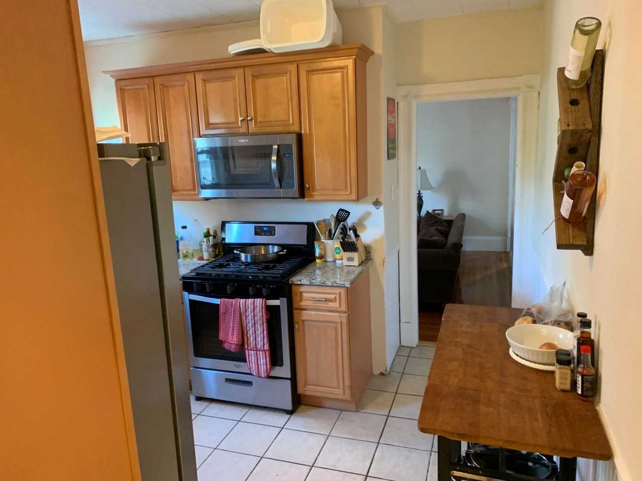 1081 Broadway - Photo 2 of 21