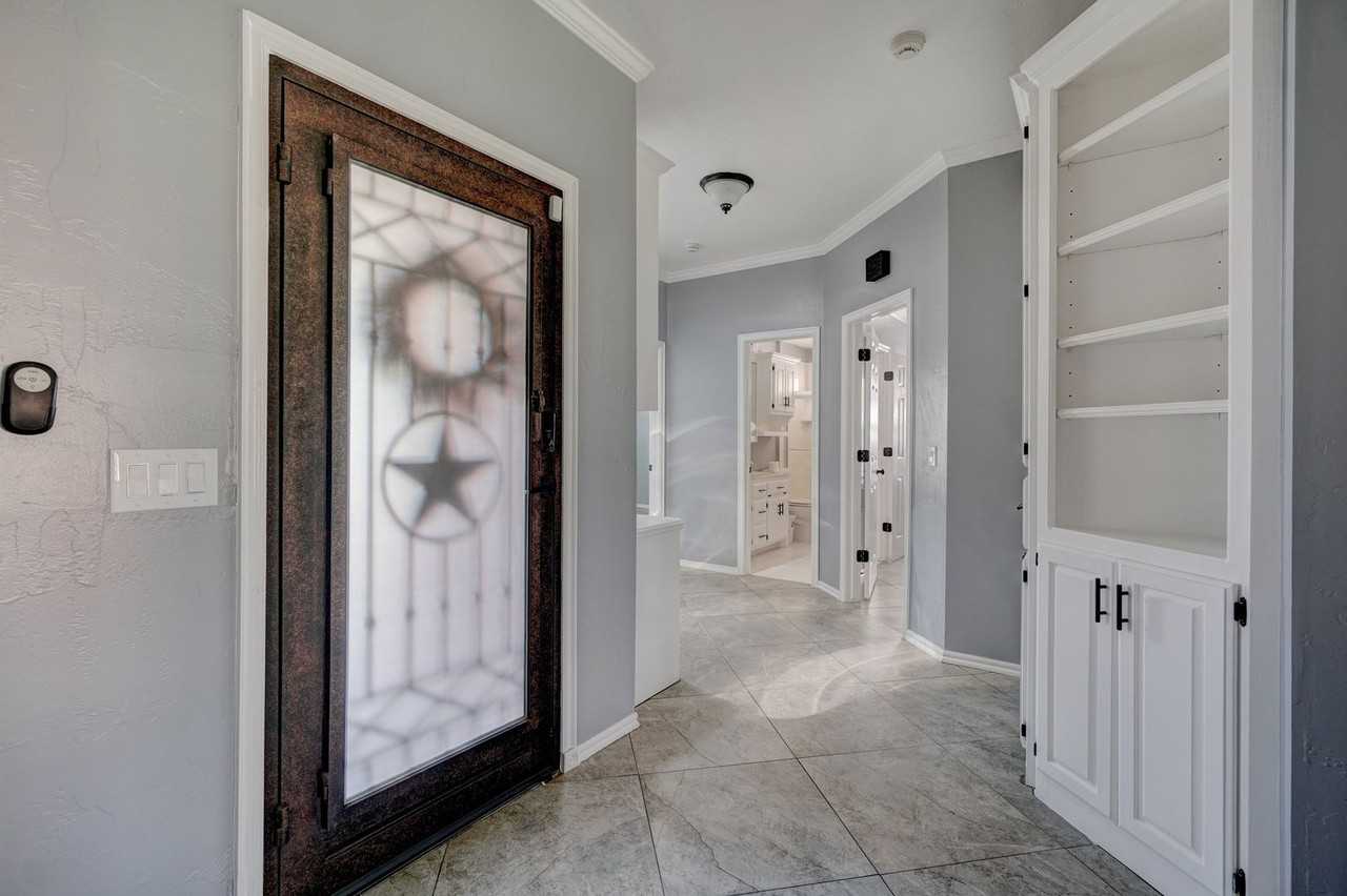 1209 Sw 113th St - Photo 3 of 33