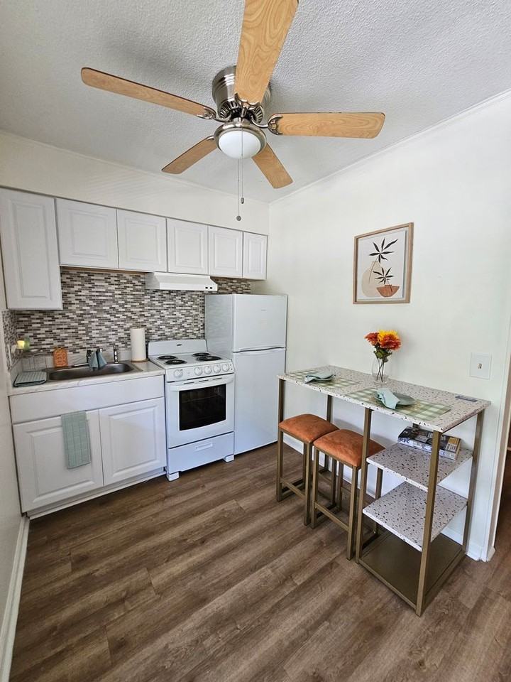 610 Putters Ln #210 - Photo 3 of 13