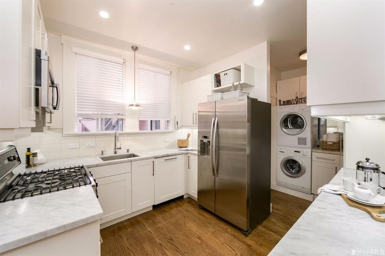 2415 Lake St - Photo 6 of 15