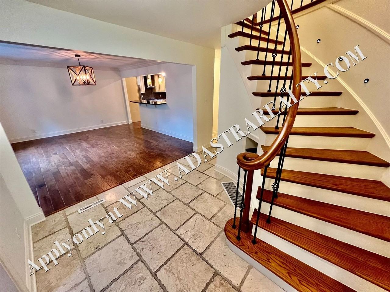 5404 Chadwick Street - Photo 6 of 46