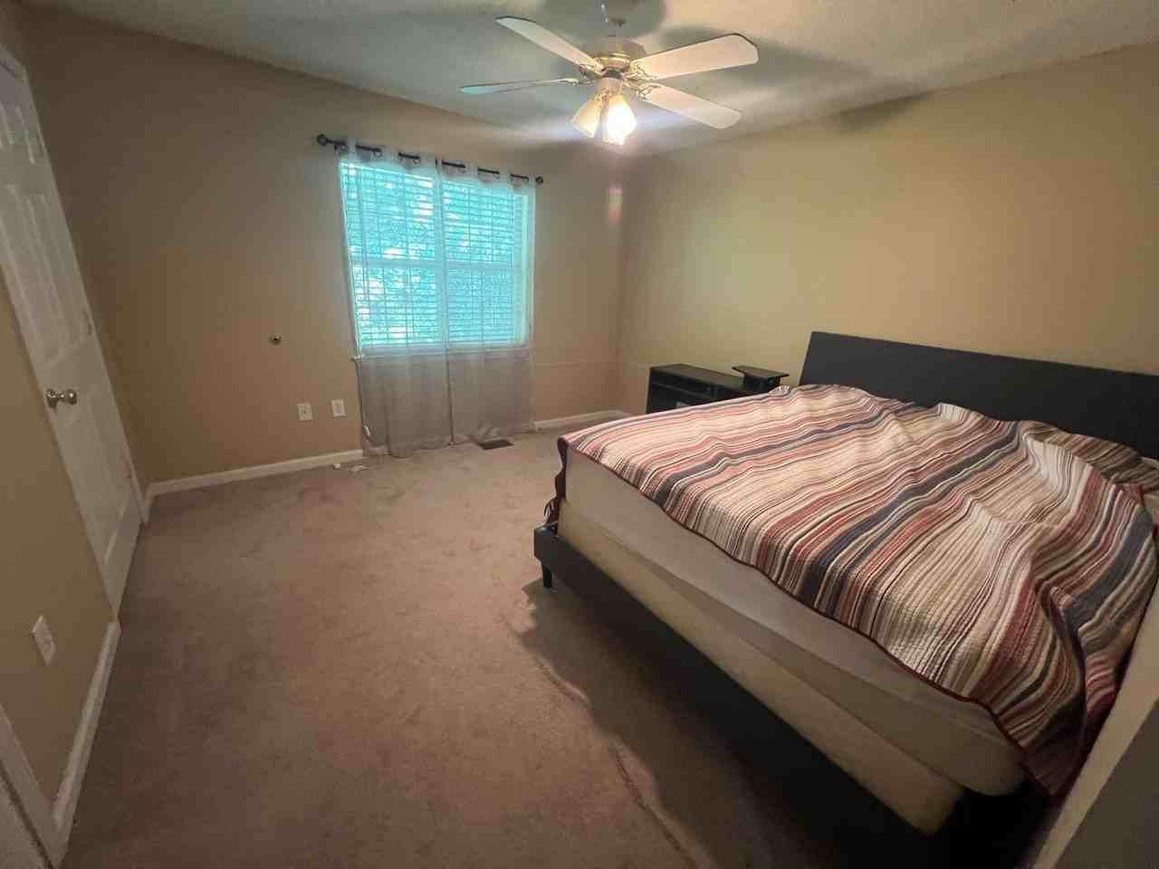 100 Woodstone Dr #33 - Photo 3 of 13