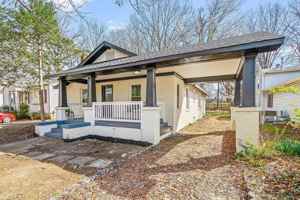 featured image of 1033 S Josephine Boyd St