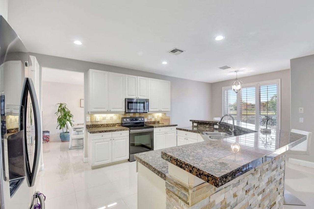 4806 N Classical Blvd - Photo 2 of 23