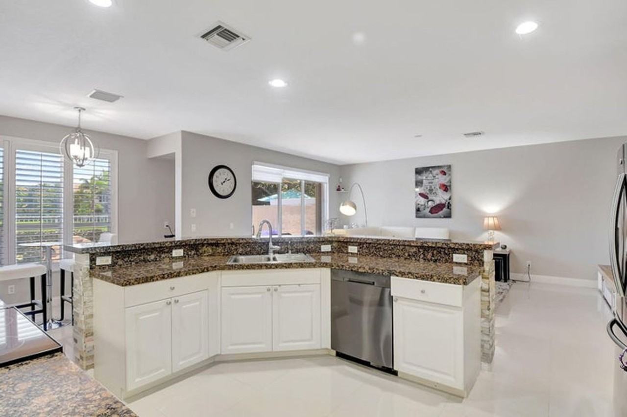 4806 N Classical Blvd - Photo 3 of 23