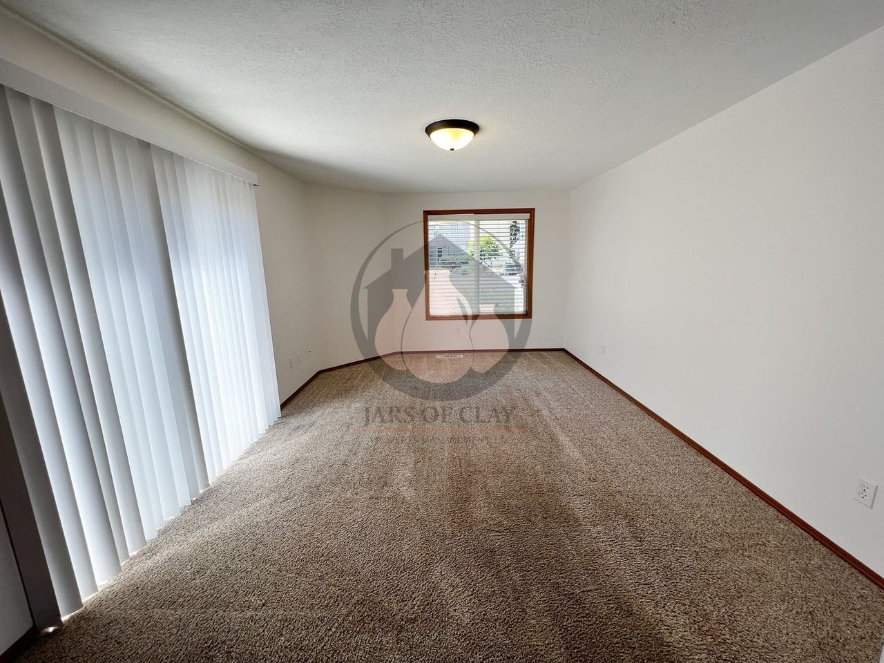 1322 South Birch Court - Photo 7 of 17