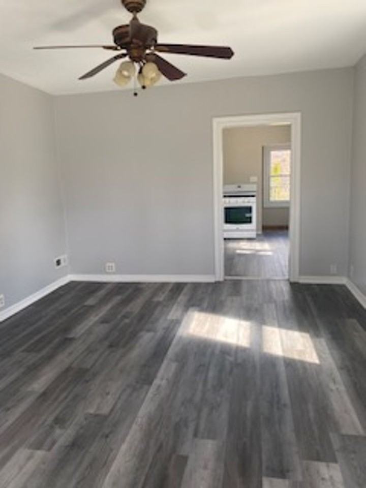 618 W 9th St - Photo 4 of 15