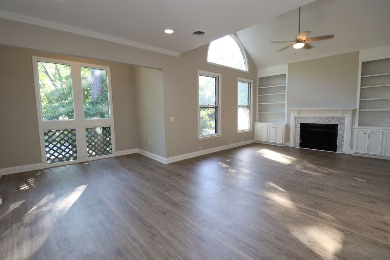 3915 W Buchanan Dr - Photo 2 of 24