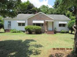 featured image of 402 Bagnal Dr