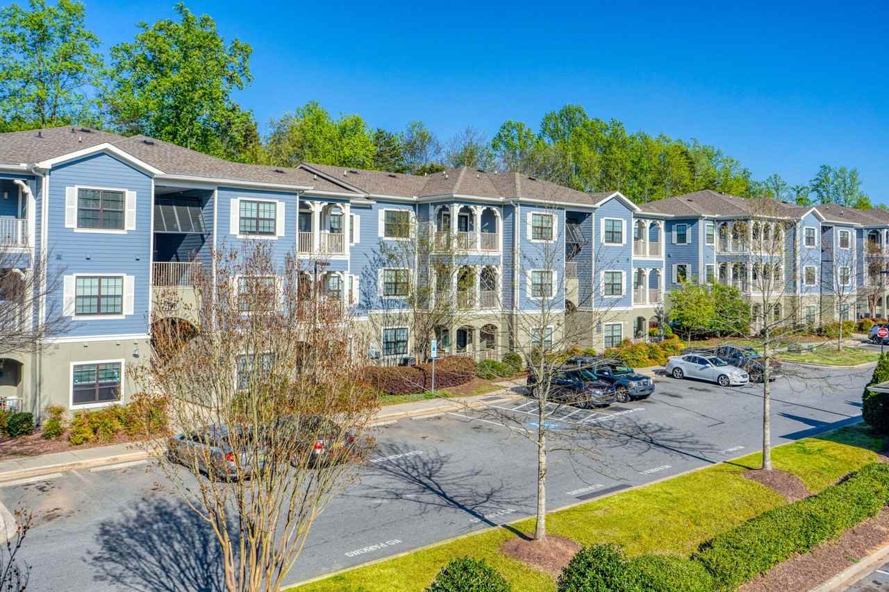 Belle Haven Apartments - Photo 4 of 26