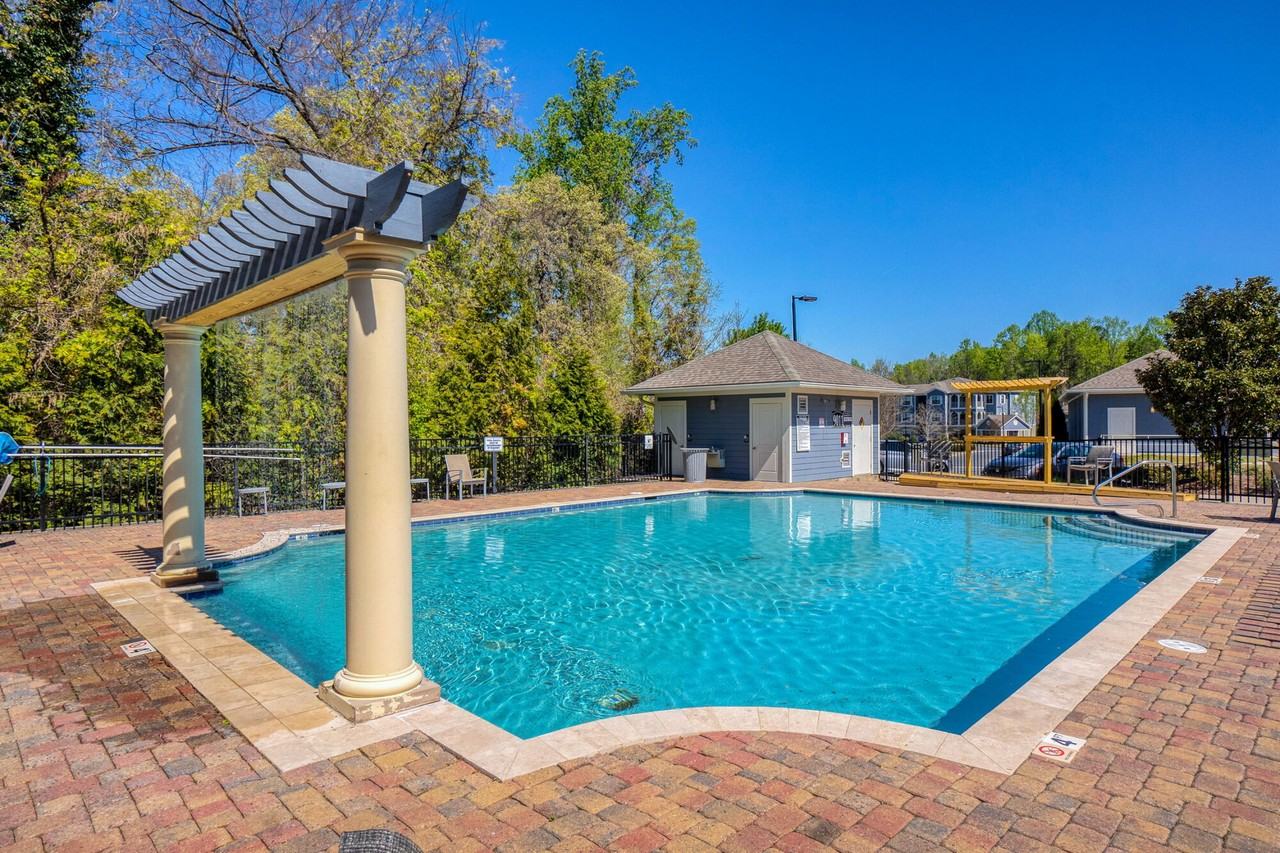 Belle Haven Apartments - Photo 6 of 26