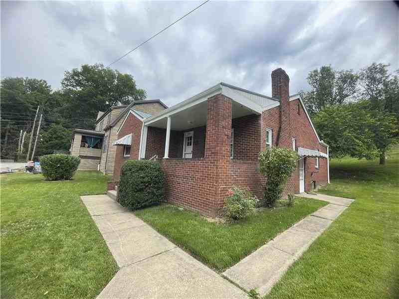 1124 Pleasant Ave - Photo 3 of 16