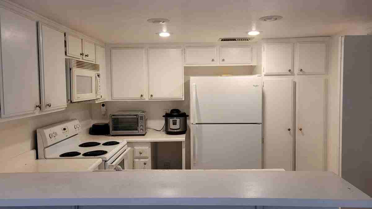 838 Sparrow Ln - Photo 2 of 25