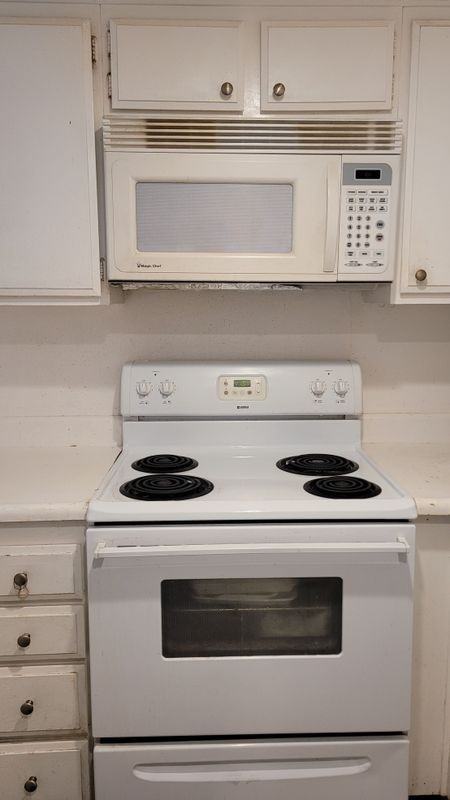 838 Sparrow Ln - Photo 3 of 25