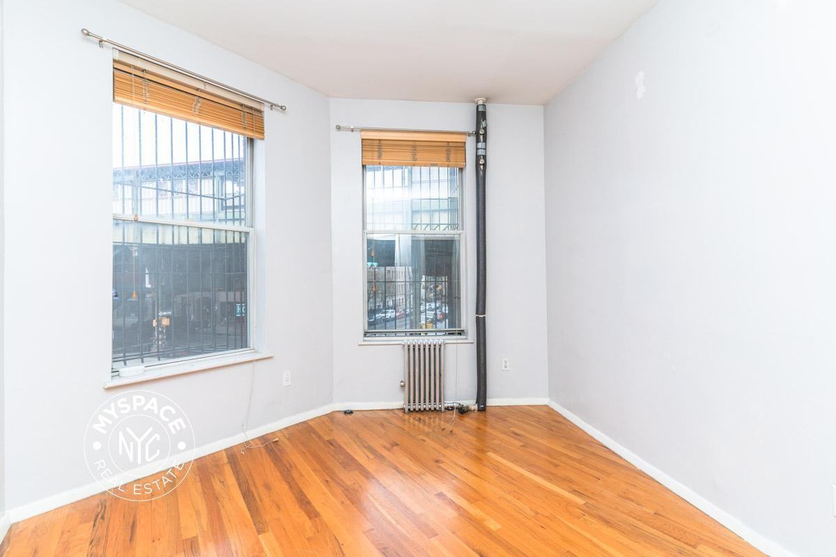 302 Hooper St #1 - Photo 6 of 10