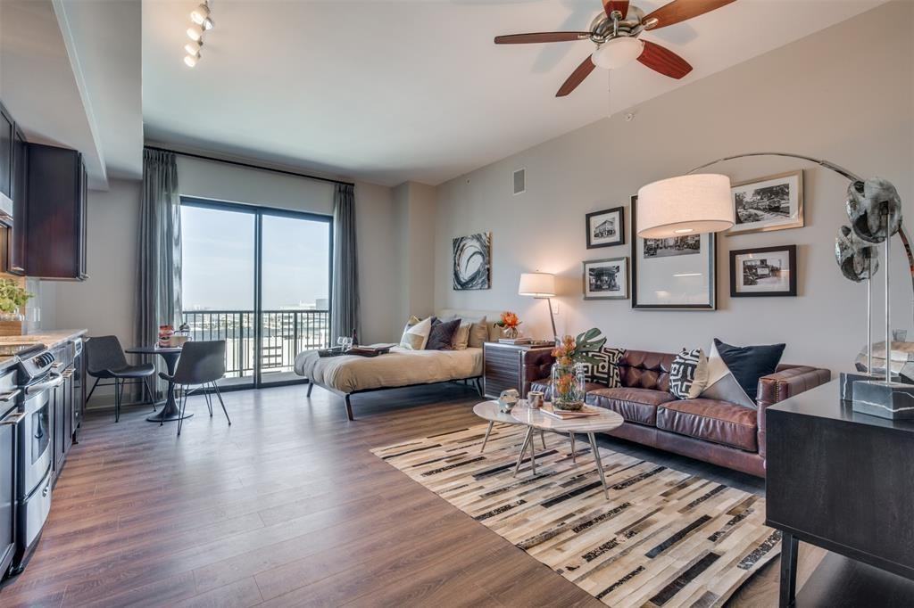 9789 Katy Freeway #1420 - Photo 4 of 13