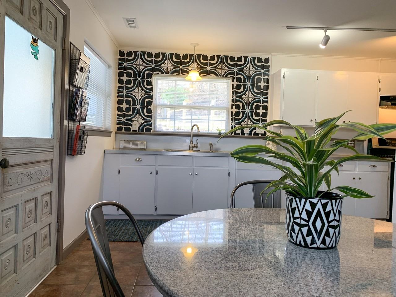 129 E Mountain St #NA - Photo 3 of 11