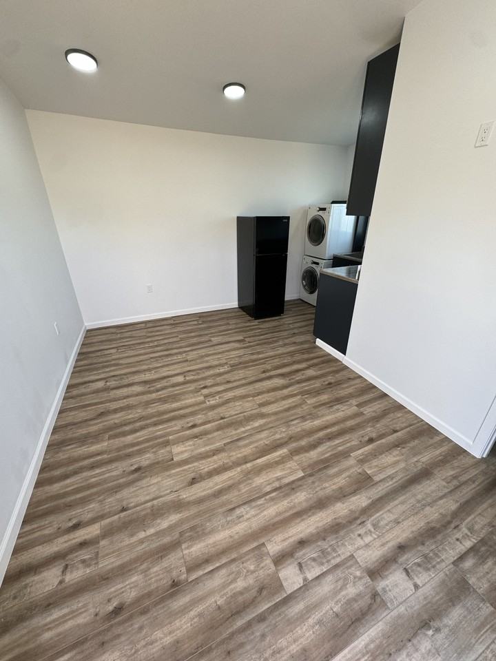 268 Meadowbrook Dr - Photo 2 of 10