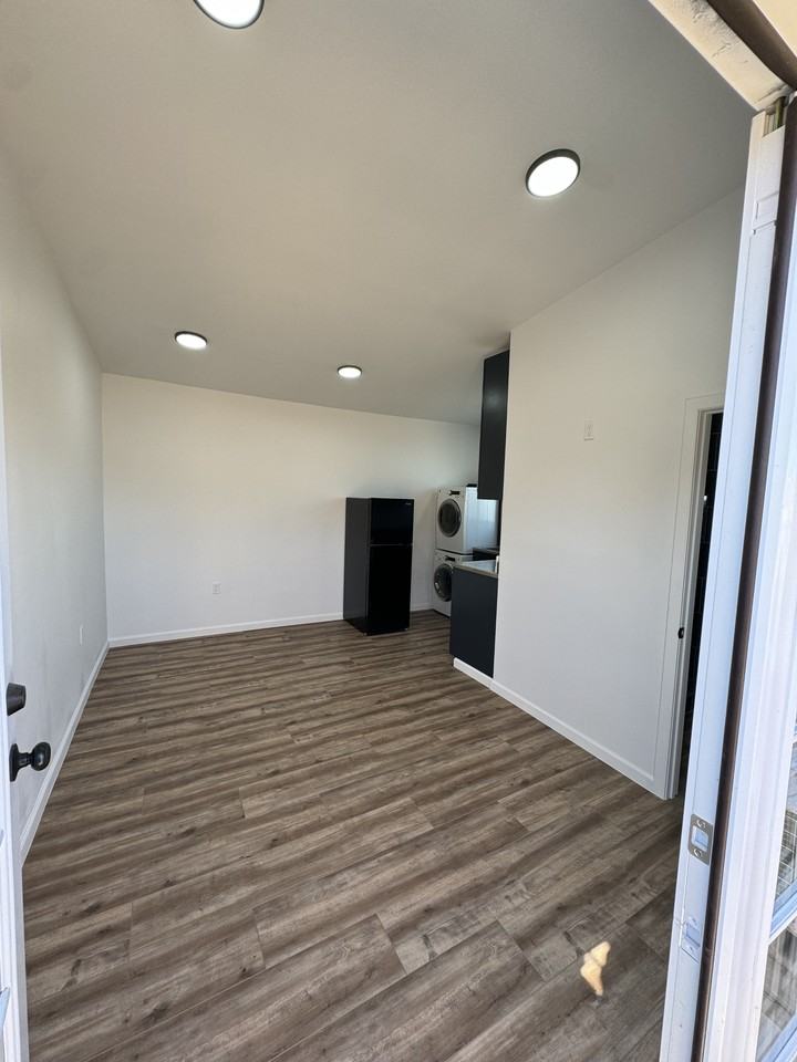 268 Meadowbrook Dr - Photo 3 of 10