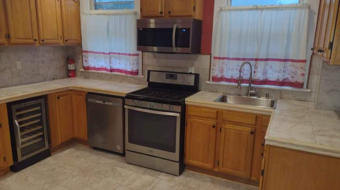 116 Richelieu Ter #2ndFL - Photo 2 of 12
